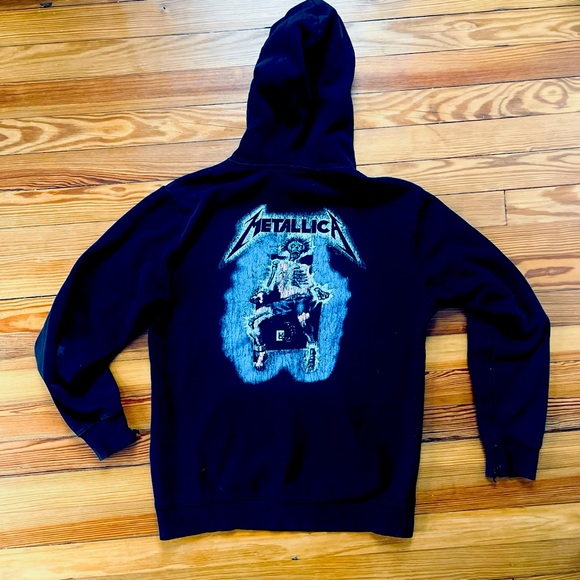 Metallica Ride The Lightning Small Black Hoodie - Picture 4 of 4